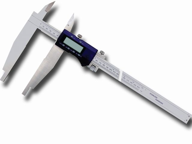 Digitaler Wekstattmessschieber mit Messerspitzen und langen Messschenkel